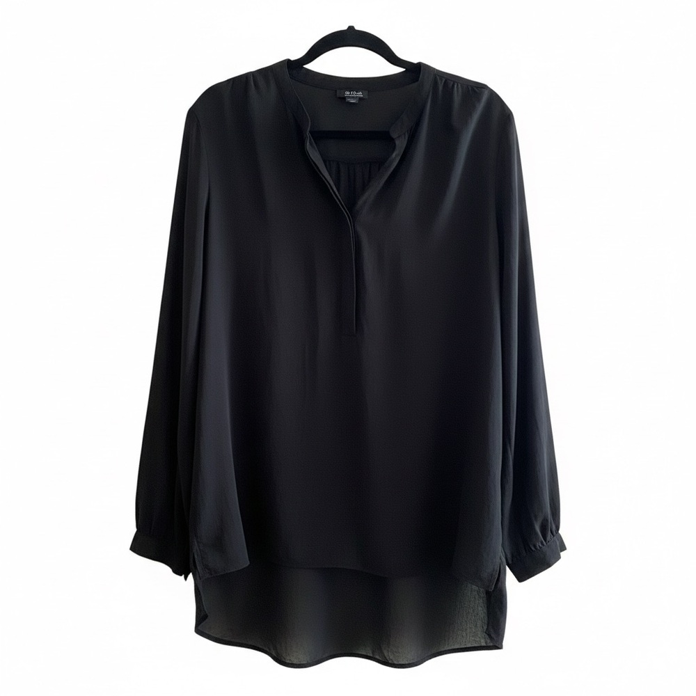 A.N.A A New Approach | Black Roll-Tab Sleeve V-Neck High-Low Blouse